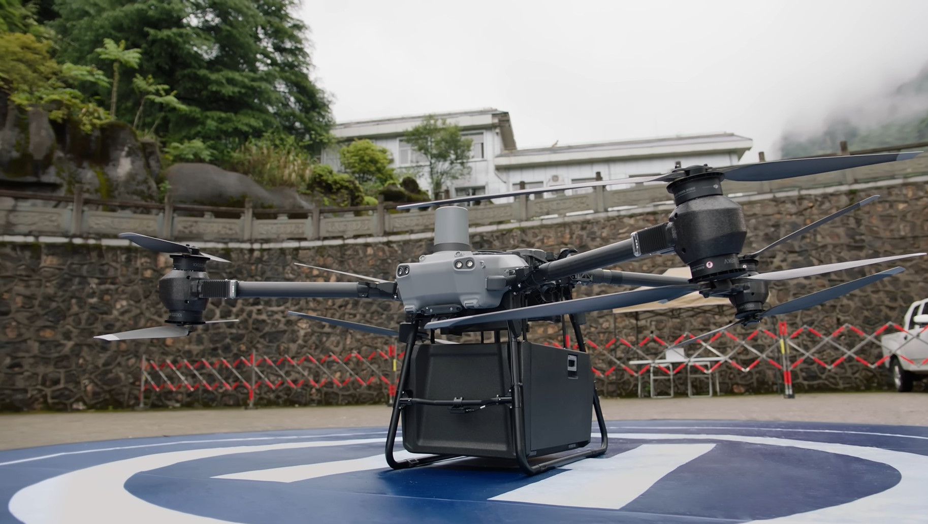 DJI представила дрон FlyCart 30 — может перевозить грузы массой до 40 кг